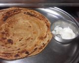 A picture of step 3 of Laccha paratha.