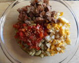 Foto del paso 2 de la receta: Ensalada de verdinas con vinagreta de pimiento rojo y atún