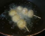 A picture of step 5 of Chicken dough balls.