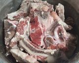 Foto langkah ke 1 dari resep SOP iga sapi.