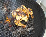 Une image de l'étape 3 de Coquelet crapaudine au barbecue.
