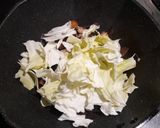 辣炒高麗菜回鍋肉的食譜步驟2照片