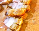 รูปขั้นตอนการทำที่ 2 ของ ยำไข่แดงเค็ม หมูกรอบ