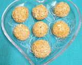 A picture of step 5 of Til Ke Ladoo.
