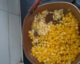 Foto langkah ke 3 dari resep Garlic Butter Corn.