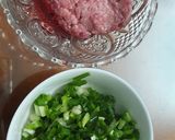Hình bước làm 1 của món Cháo bò tía tô giải cảm mùa mưa
