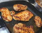 Csirkemell tejszínes paradicsomszószban, bazsalikommal recept fázis 1 fotója
