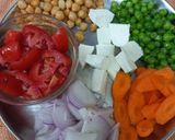 A picture of step 1 of One Pot Vegetable Pulao.