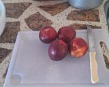 Foto del paso 1 de la receta: Torta invertida de duraznos pelones y banana🍌🍑