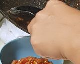 รูปขั้นตอนการทำที่ 4 ของ ไข่นุ่มผัดมะเขือเทศหมูสับ