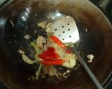 Foto langkah ke 5 dari resep Tumis kerang.