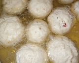 A picture of step 2 of Spicy buns.