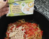 Foto del paso 4 de la receta: Empanada de atún