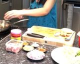 รูปขั้นตอนการทำที่ 3 ของ ข้าวคลุกกะปิ Shrimp paste fried rice