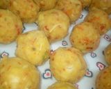 A picture of step 3 of Yam balls.