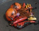 Foto langkah ke 1 dari resep Sambel Ireng.
