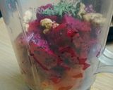 A picture of step 3 of Walnut & Creamy Dragon Fruit Smoothie.