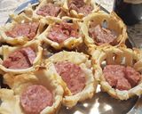 Foto del passaggio 6 della ricetta Cestino di pasta sfoglia con cotechino e lenticchie