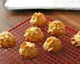 A picture of step 8 of Video: Piped Butter Cookies (Original/Matcha/Chocolate).