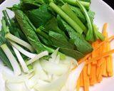 Hình bước làm 1 của món Nui Xào Gà
