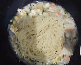 Foto langkah ke 4 dari resep Spaghetti Daun Jeruk.