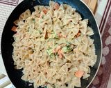 Foto del passaggio 13 della ricetta Farfalle Integrali con Zucchine Salmone e Menta Fresca