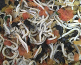 Foto del paso 7 de la receta: Cucurucho crujiente de Nori, atún y gulas con “mahonesa” de aguacate, lima y miel