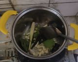 Foto langkah ke 2 dari resep Sop Ayam Ala Pak Min Klaten (Bumbu Rajang).