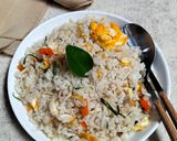 Foto langkah ke 5 dari resep Nasi Goreng Daun Jeruk Bumbu Iris.