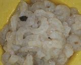 Foto langkah ke 1 dari resep Udang Tumis Mentega.