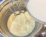 Foto del paso 4 de la receta: Pastel con cobertura crujiente de coco