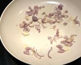 Hình bước làm 1 của món Cơm Chiên Gà Xé Topping Trứng Bắc Thảo
