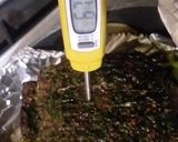 Foto del paso 13 de la receta: "Lomo de cerdo al pimiento" en una cama de espárragos y puré