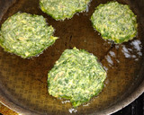Foto del paso 5 de la receta: Torrejas de acelga, más ricas que las de mi suegra.