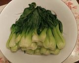 Foto langkah ke 2 dari resep Bok Choy Stir Fry with Oyster Sauce and Garlic Oil.