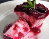 Une image de l'étape 6 de Panna cotta au lait d'amande et coulis de fruits rouges.