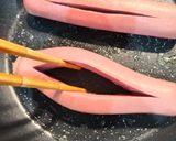 Foto del paso 2 de la receta Barquitas de salchichas y huevo 🌭🥚