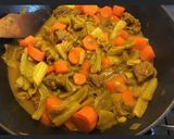 Une image de l'étape 4 de Sauté de bœuf aux carottes chou kale coriandre et curcuma.