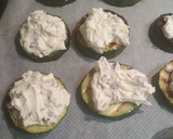 Foto del paso 3 de la receta: Canapés de calabacín y extra de queso