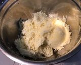 Une image de l'étape 4 de Galettes de panais à l'œuf, chèvre râpé et persil à la plancha.