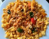 ভেজিটেবলস চীজি এগ পাস্তা (vegetable cheesy egg pasta recipe in Bengali) রেসিপি ধাপ - 5 ছবি