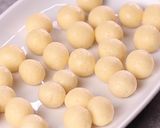 ગુલાબજાંબુ (Gulab Jamun Recipe In Gujarati) રેસીપી સ્ટેપ3ફોટો