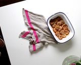 A picture of step 6 of Roasted apricots with almonds and yoghurt.
