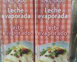 Foto del paso 1 de la receta: Pollo al horno sobre leche evaporada, boniato, cebolla y padrones