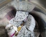A picture of step 2 of Dragon fruit Shake.