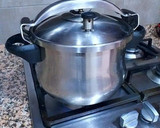 Foto del paso 7 de la receta: Alubias de Tolosa con codillo de cordero con especias nobles