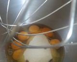 Foto del paso 1 de la receta: Bizcochuelo de 8 huevos