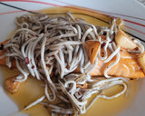 Foto del paso 3 de la receta: Salmón con gulas. Delicioso