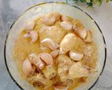 Foto langkah ke 3 dari resep Ayam Goreng Bawang Putih.
