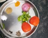 A picture of step 1 of Magical tomato curry.